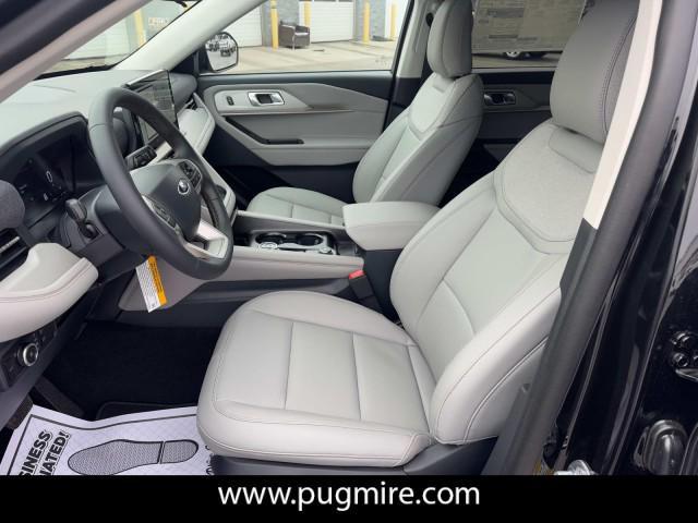 Photo of 2025 Agate Black Metallic Ford Explorer