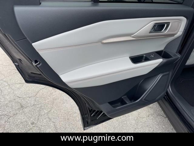 Photo of 2025 Agate Black Metallic Ford Explorer