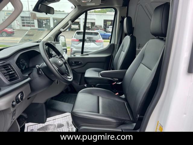 Photo of 2025 Oxford White Ford Transit-350
