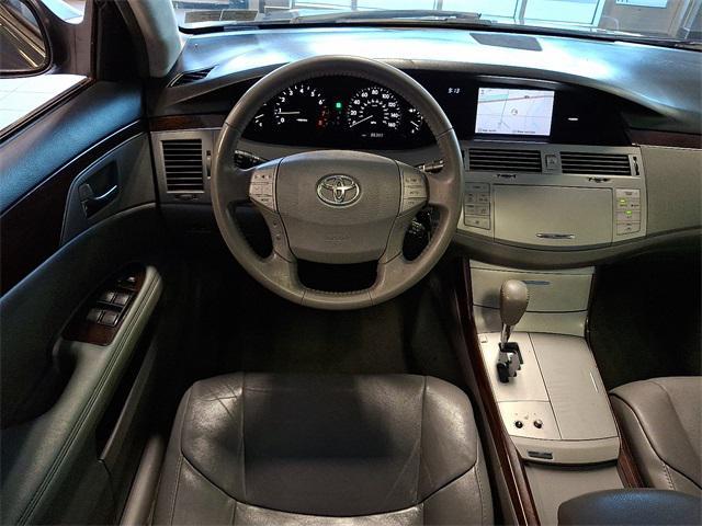 Photo of 2009 Magnetic Gray Metallic Toyota Avalon