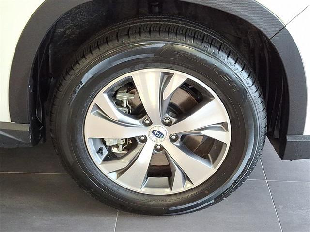 Photo of 2024 Crystal White Pearl Subaru Ascent