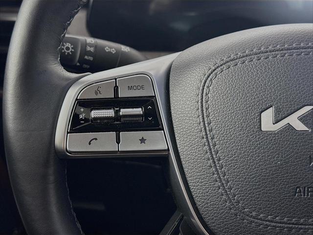 Photo of 2024 Everlasting Silver Kia Telluride