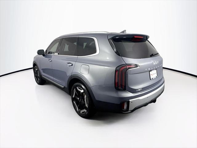 Photo of 2024 Everlasting Silver Kia Telluride