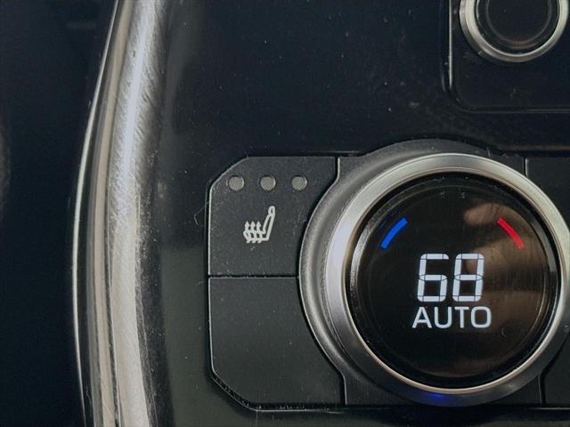 Photo of 2022 Magnetic Gray Metallic Toyota Highlander