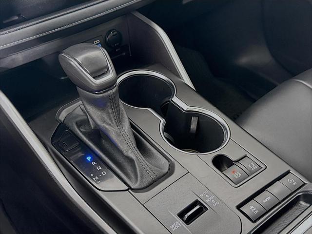 Photo of 2022 Magnetic Gray Metallic Toyota Highlander