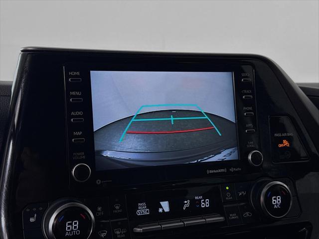 Photo of 2022 Magnetic Gray Metallic Toyota Highlander