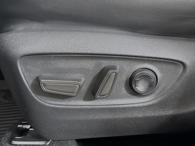 Photo of 2022 Magnetic Gray Metallic Toyota Highlander