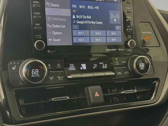 Photo of 2022 Magnetic Gray Metallic Toyota Highlander