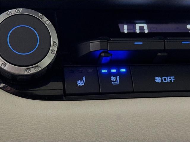 Photo of 2023 Magnetic Gray Metallic Toyota Tundra Hybrid