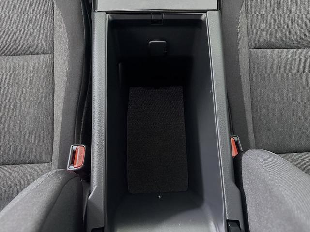 Photo of 2025 Ice Cap Toyota Camry