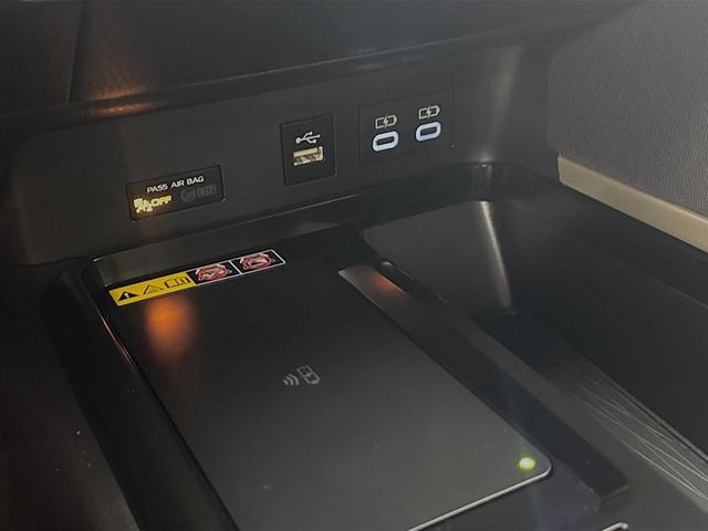Photo of 2025 Ice Cap Toyota Camry