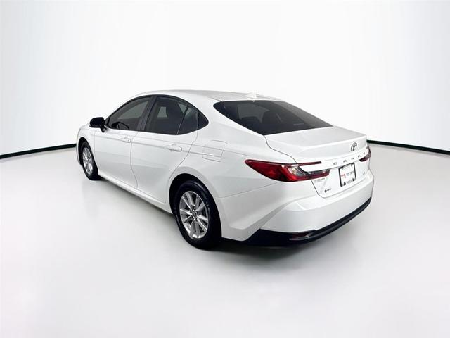 Photo of 2025 Ice Cap Toyota Camry