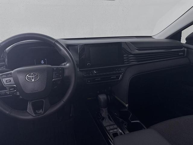 Photo of 2025 Ice Cap Toyota Camry