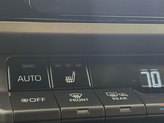 Photo of 2025 Ice Cap Toyota Camry
