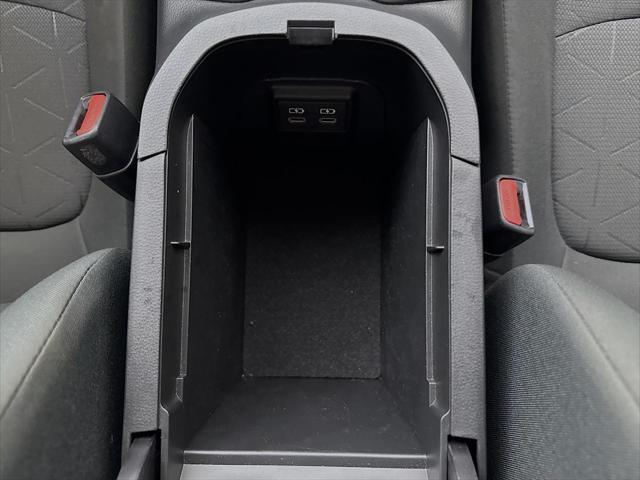 Photo of 2022 White Toyota RAV4