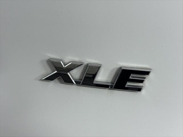 Photo of 2022 White Toyota RAV4