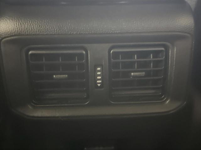 Photo of 2022 White Toyota RAV4