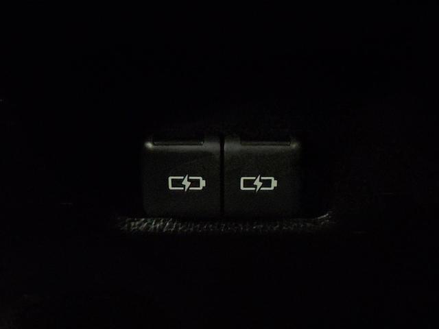 Photo of 2022 White Toyota RAV4