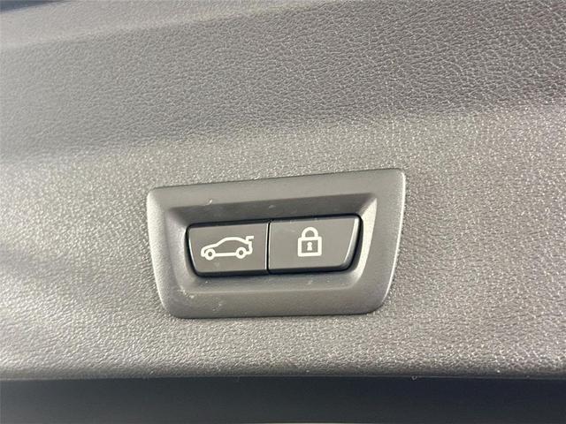 Photo of 2022 Black Sapphire Metallic BMW X3