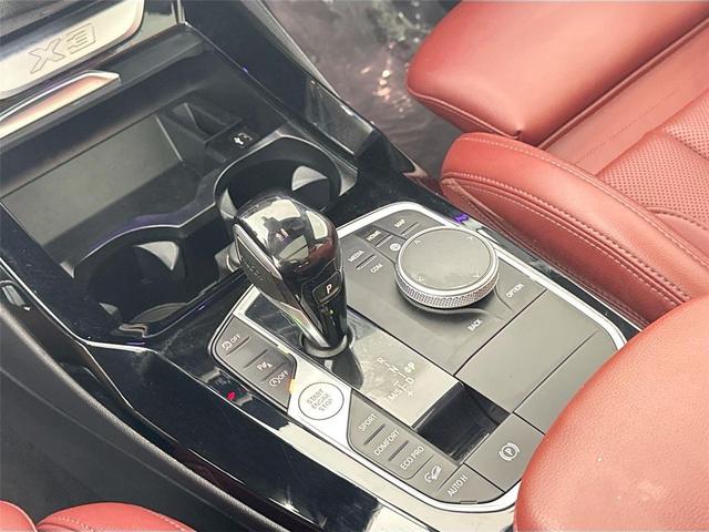 Photo of 2022 Black Sapphire Metallic BMW X3