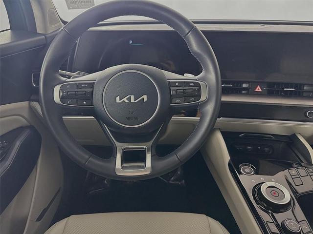 Photo of 2025 Fusion Black Kia Sportage Hybrid