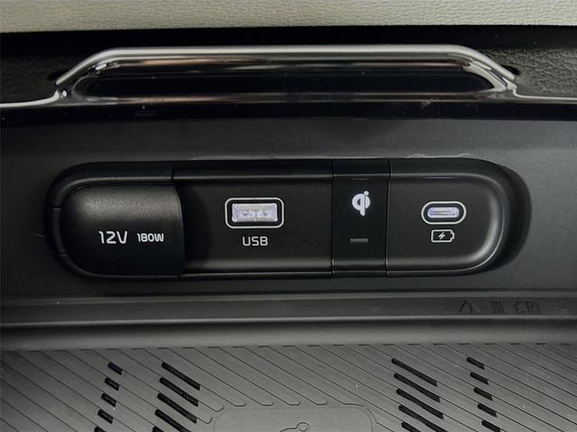 Photo of 2025 Fusion Black Kia Sportage Hybrid