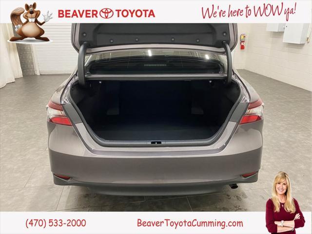 Photo of 2021 Predawn Gray Mica Toyota Camry