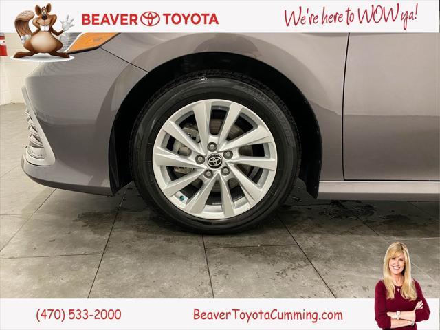 Photo of 2021 Predawn Gray Mica Toyota Camry