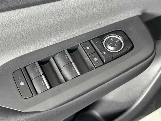 Photo of 2024 Guardian Gray Toyota Prius