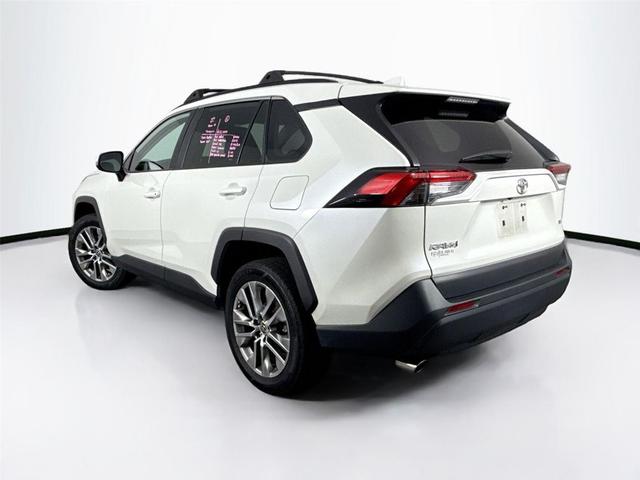 Photo of 2022 Blizzard Pearl Toyota RAV4