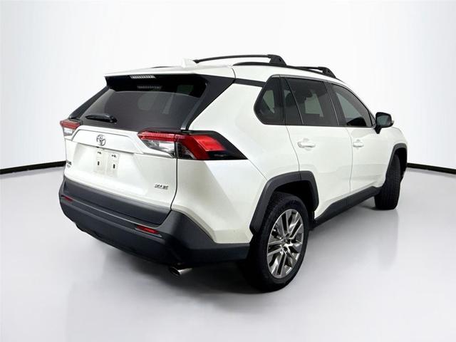 Photo of 2022 Blizzard Pearl Toyota RAV4