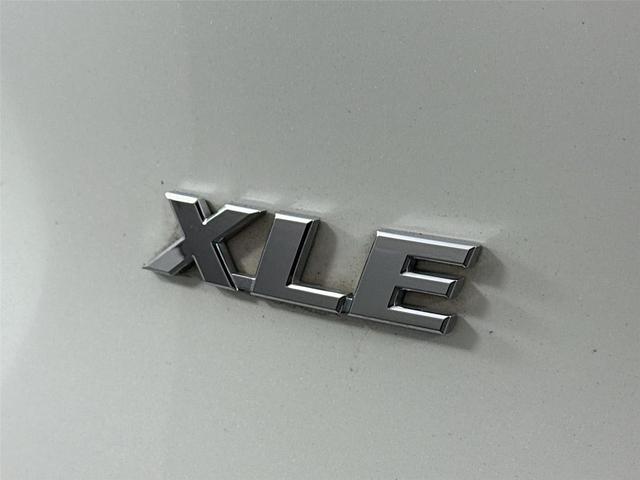 Photo of 2022 Blizzard Pearl Toyota RAV4