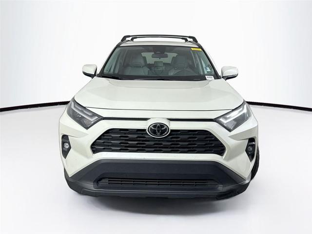 Photo of 2022 Blizzard Pearl Toyota RAV4