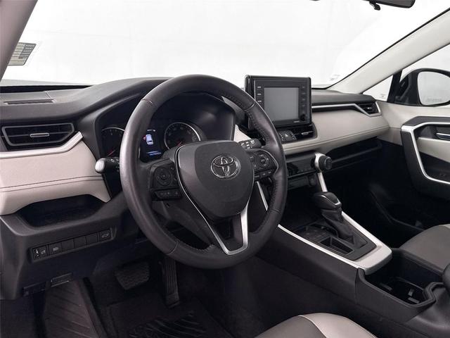 Photo of 2022 Blizzard Pearl Toyota RAV4