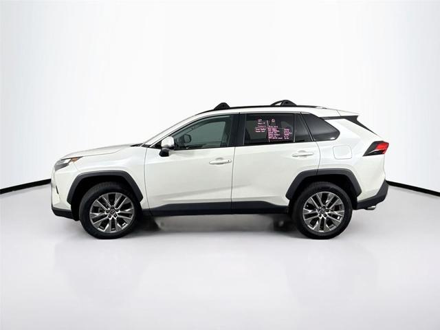 Photo of 2022 Blizzard Pearl Toyota RAV4