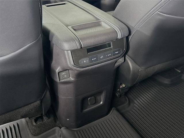 Photo of 2024 Celestial Silver Metallic Toyota Grand Highlander