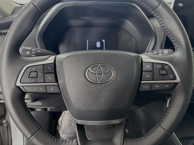 Photo of 2024 Celestial Silver Metallic Toyota Grand Highlander