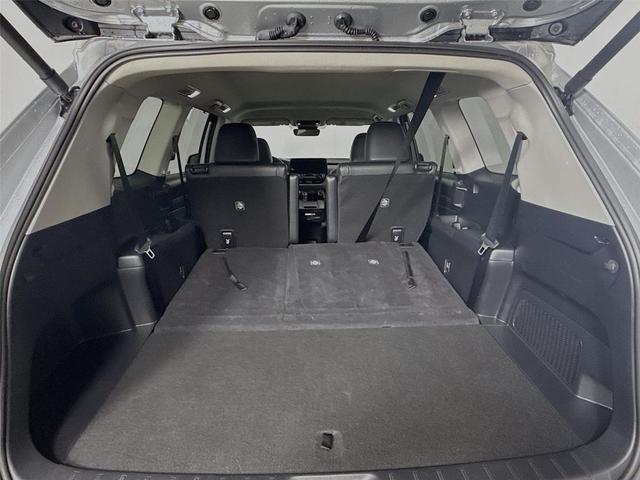 Photo of 2024 Celestial Silver Metallic Toyota Grand Highlander