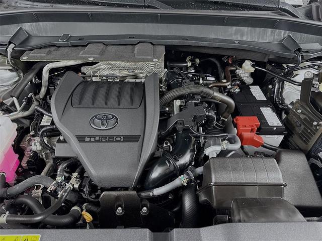 Photo of 2024 Celestial Silver Metallic Toyota Grand Highlander