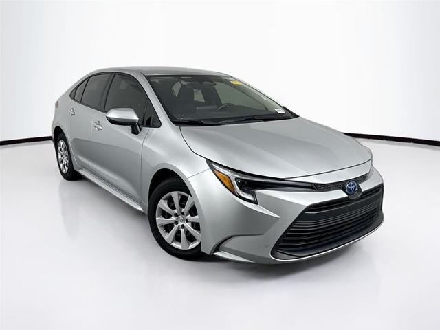 Photo of 2023 Classic Silver Metallic Toyota Corolla Hybrid