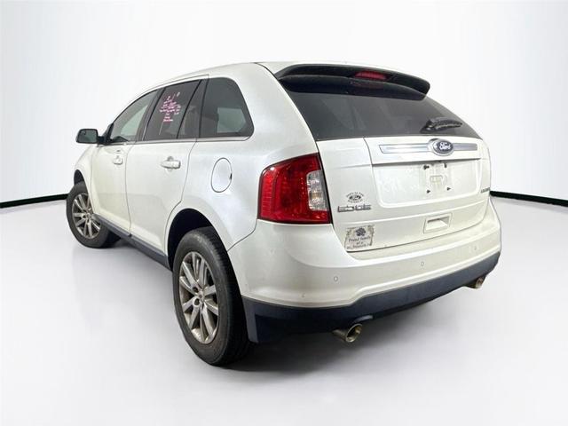 Photo of 2014 White Platinum Metallic Tri-Coat Ford Edge