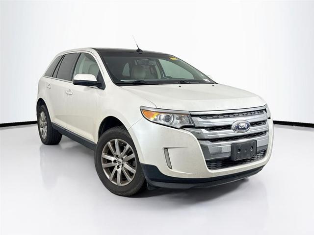 Photo of 2014 White Platinum Metallic Tri-Coat Ford Edge