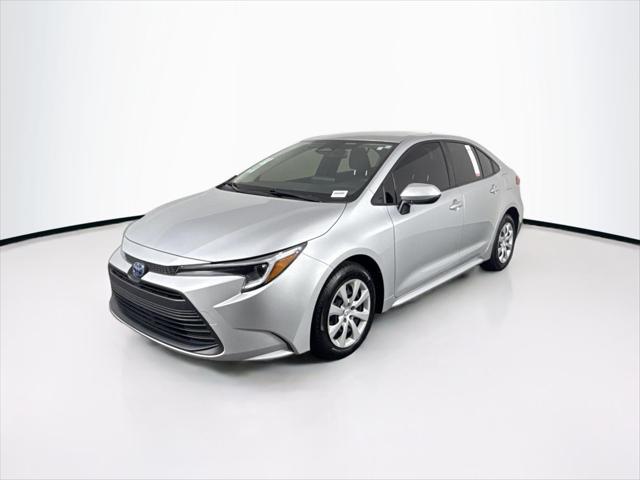 Photo of 2023 Classic Silver Metallic Toyota Corolla Hybrid