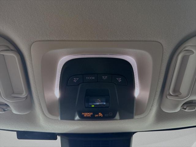 Photo of 2023 Classic Silver Metallic Toyota Corolla Hybrid