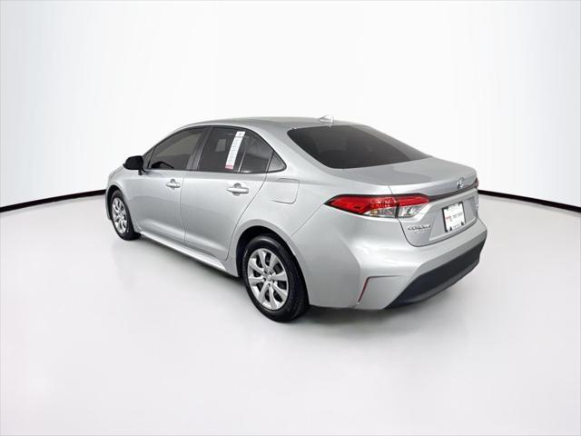 Photo of 2023 Classic Silver Metallic Toyota Corolla Hybrid