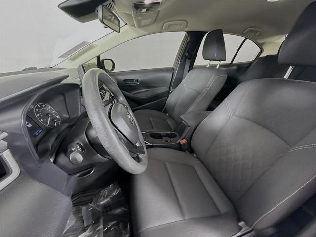 Photo of 2023 Classic Silver Metallic Toyota Corolla Hybrid