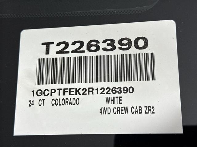Photo of 2024 Summit White Chevrolet Colorado