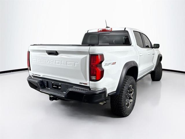 Photo of 2024 Summit White Chevrolet Colorado