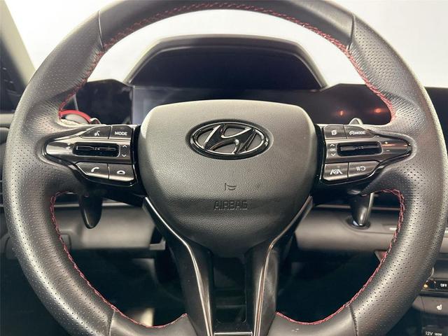 Photo of 2023 Onyx Black Hyundai ELANTRA