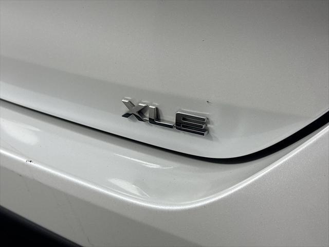 Photo of 2023 Celestial Silver Metallic Toyota Highlander